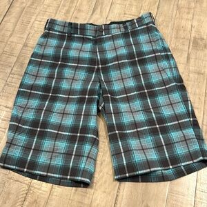 NWOT NIKE DRI-FIT GOLF SHORTS Plaid Teal Black Grey Tour Performance 32 waist